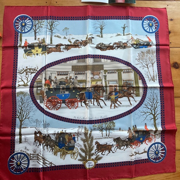 Vintage Hermès Scarves - Picture 12 of 16